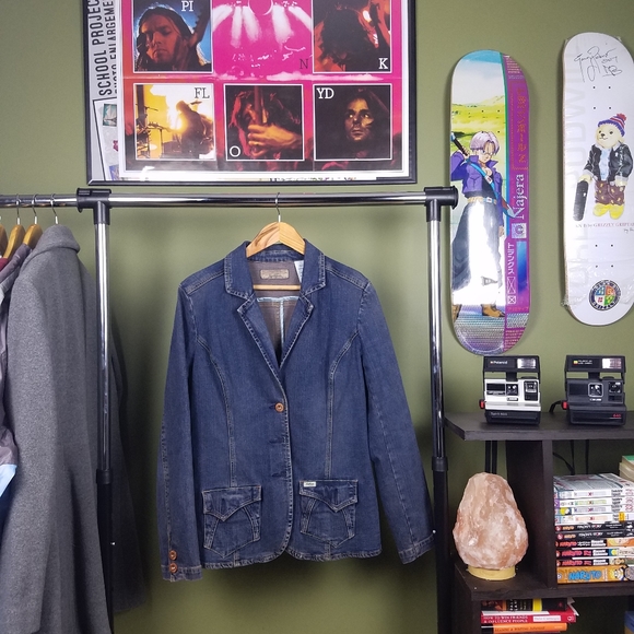 Women's VTG Levi's Denim Jacket Size L - Picture 2 of 6